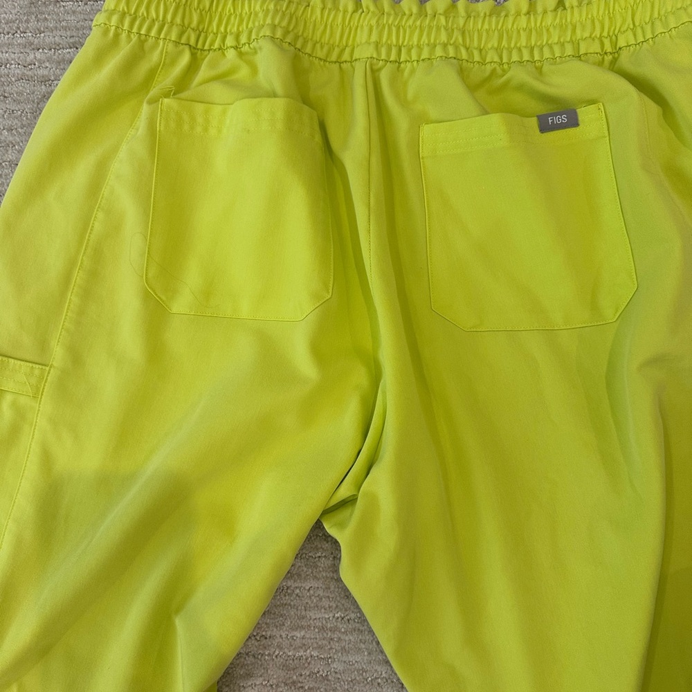 Citrine Lesage Jogger Scrub Pants - Picture 2 of 4